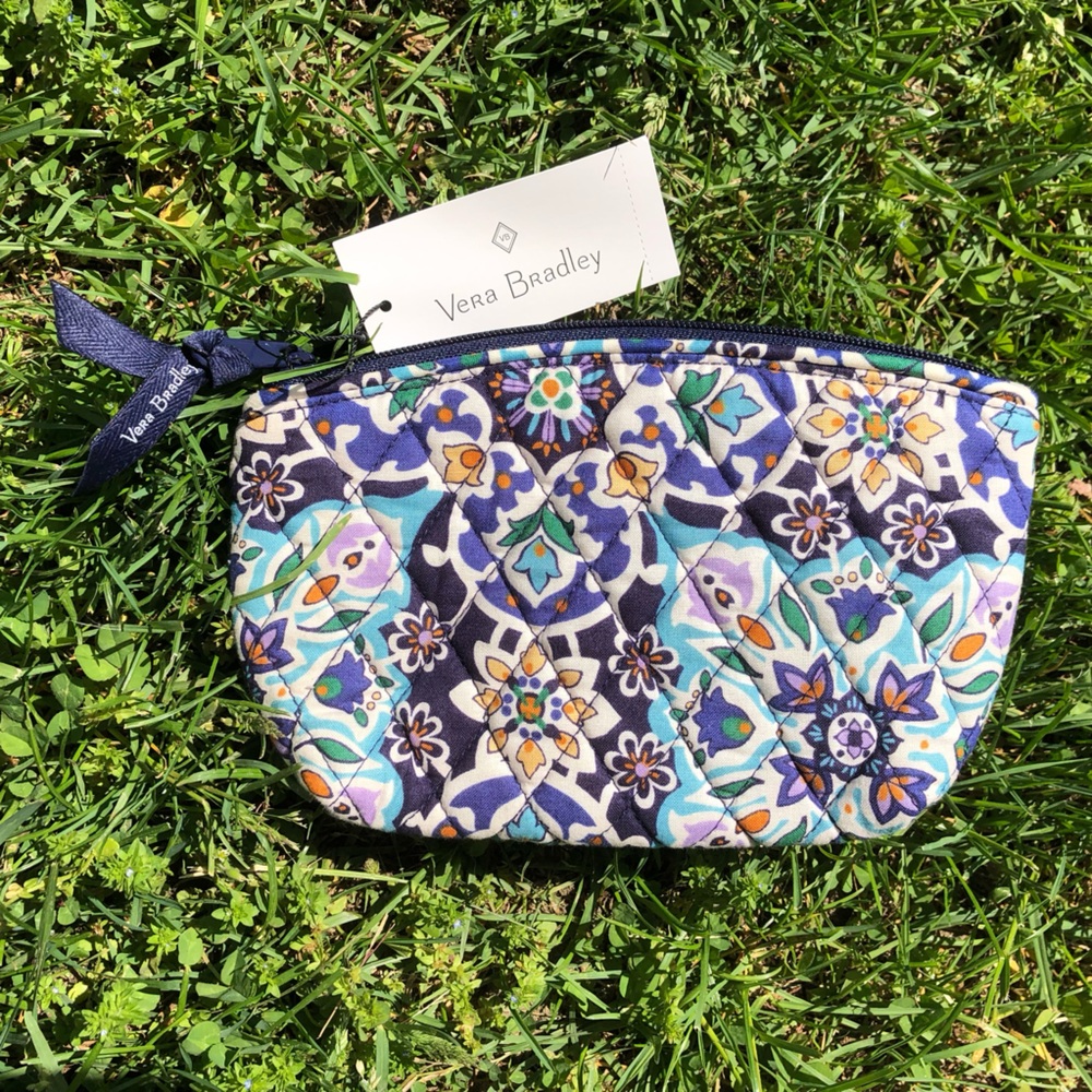 NWT VERA BRADLEY small Cosmetic Bag / Lisbon Medallion Cool / Blue Floral